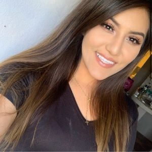 Meet your Posher, Delia